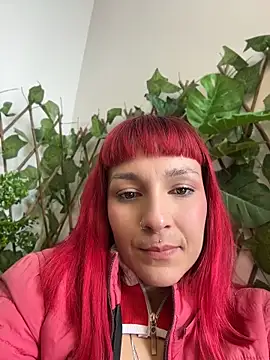 Amelie-RedHoney online show from June 7, 2026, 6:02 pm