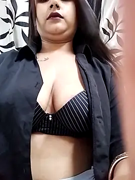 Snapshot of hottie_nivi chatting on March 26, 2026, 4:16 pm hottie nivi online show from March 26, 2026, 4:16 pm