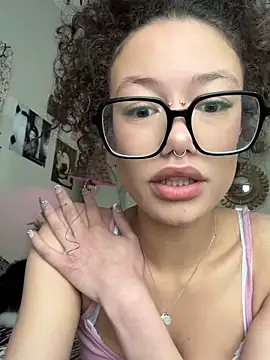 mirrorfa1ry online show from March 24, 2026, 8:20 pm