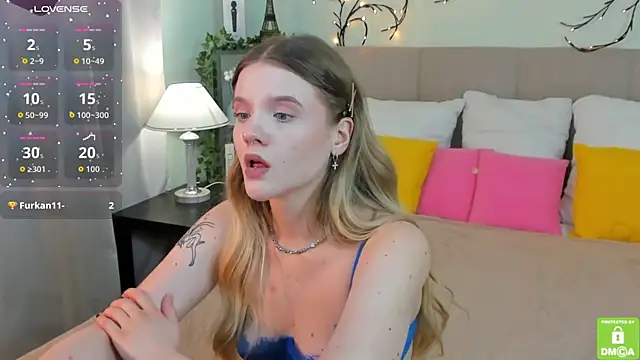Snapshot of Emma_peach chatting on July 14, 2026, 10:21 am Emma peach online show from July 14, 2026, 10:21 am