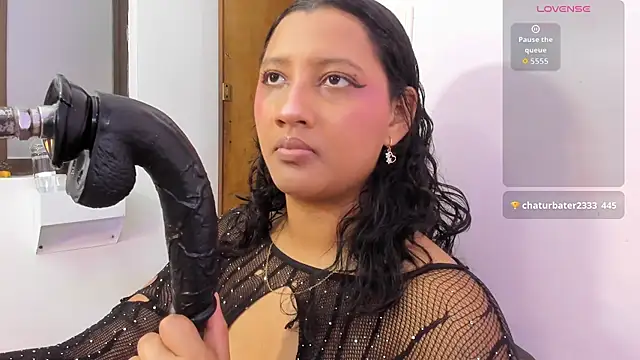veronica bigass online show from July 24, 2026, 7:32 pm