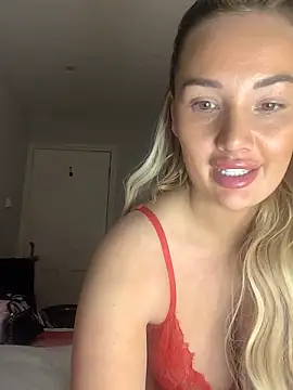 Snapshot of sineadxxx1 chatting on March 23, 2026, 12:22 am sineadxxx1 online show from March 23, 2026, 12:22 am