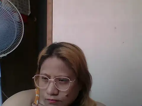 Snapshot of PinayChristine chatting on May 26, 2026, 6:00 am PinayChristine online show from May 26, 2026, 6:00 am