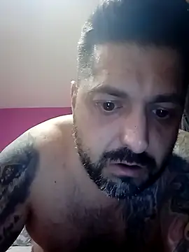 Snapshot of Muchos_cogios chatting on June 16, 2026, 12:21 am Muchos cogios online show from June 16, 2026, 12:21 am