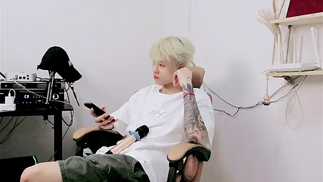 zzzzppp3 online show from July 18, 2026, 3:48 am
