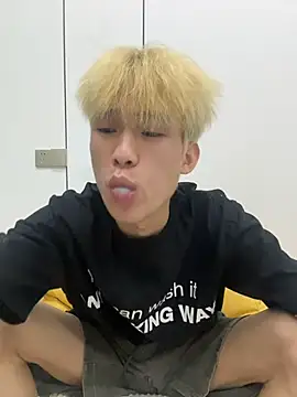 zzzzppp3 online show from July 25, 2026, 1:46 am