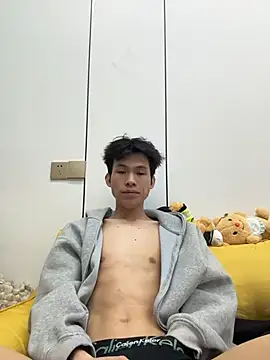 zzzzppp3 online show from April 30, 2026, 2:07 am