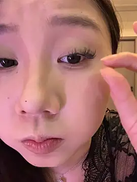 xiaoxiong168 online show from June 23, 2026, 3:43 pm