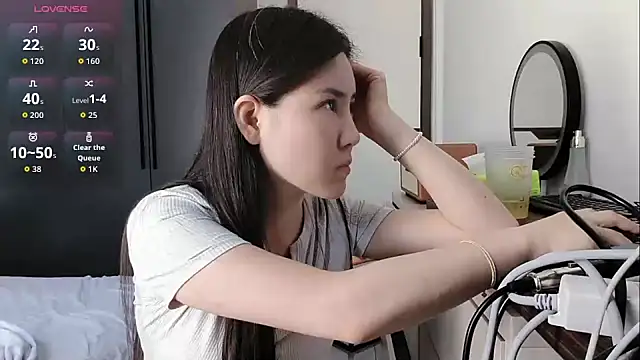 yunsu-68 online show from May 13, 2026, 7:04 am