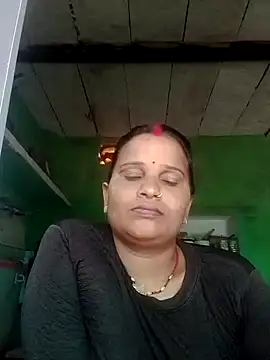 Snapshot of Shivani09900 chatting on July 16, 2026, 2:52 am Shivani09900 online show from July 16, 2026, 2:52 am