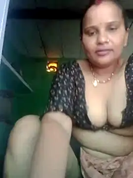 Snapshot of Shivani09900 chatting on July 19, 2026, 7:28 am Shivani09900 online show from July 19, 2026, 7:28 am