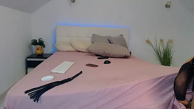 sexxydeea online show from June 10, 2026, 11:22 am