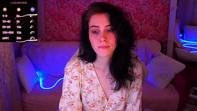 CurleyBlueEyes online show from March 24, 2026, 2:39 pm