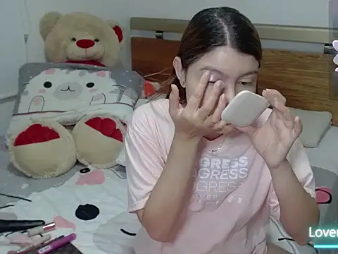 Snapshot of honey-blossom chatting on March 30, 2026, 9:22 am honey-blossom online show from March 30, 2026, 9:22 am