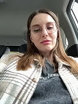 FReyja 44 online show from April 30, 2026, 10:44 am