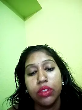 bannerjeesneha20 online show from May 3, 2026, 2:09 pm