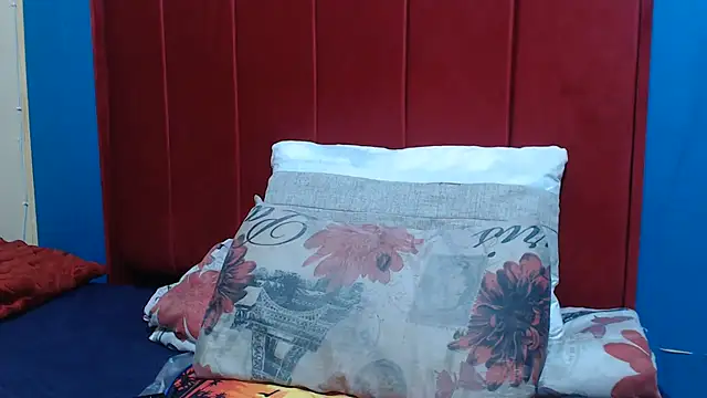 DarkBeautyX online show from July 12, 2026, 7:58 pm
