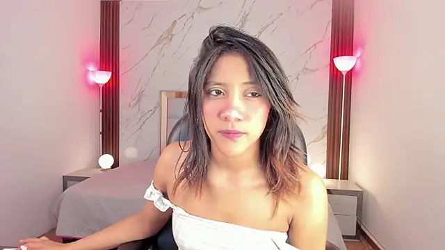 EsperanzaMora online show from June 3, 2026, 11:55 am