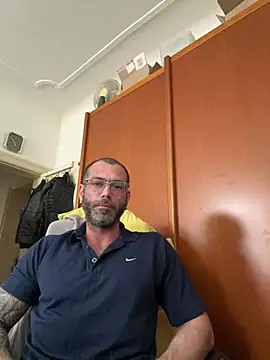 delo651 online show from May 3, 2026, 2:09 pm