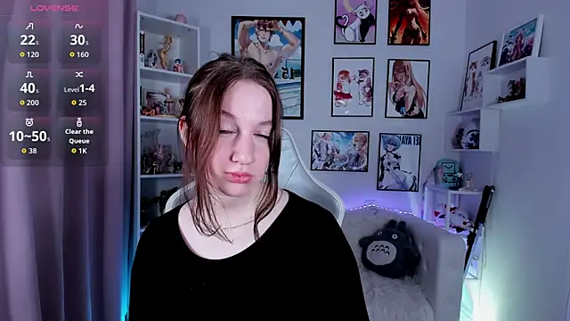 Elisabeth Binder online show from May 2, 2026, 3:34 am