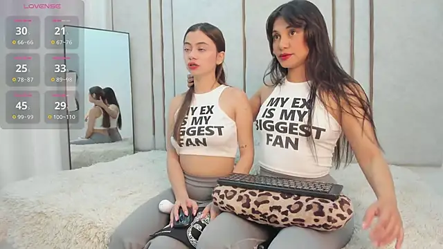 twodesiresary online show from April 22, 2026, 1:29 pm