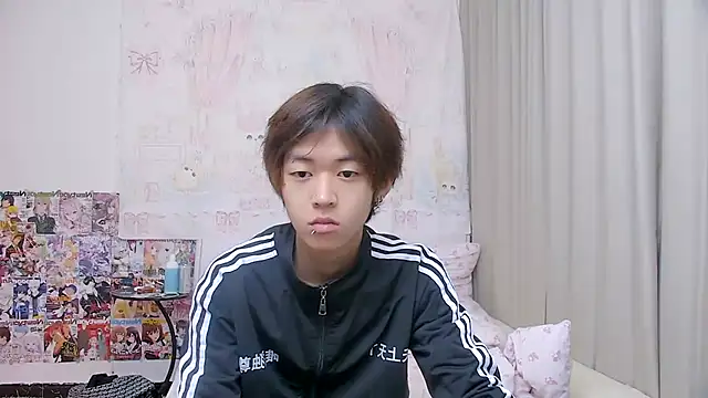 buding-001 online show from April 28, 2026, 5:12 am