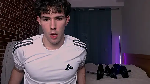 Snapshot of Jeff-rey33 chatting on April 7, 2026, 6:43 pm Jeff-rey33 online show from April 7, 2026, 6:43 pm