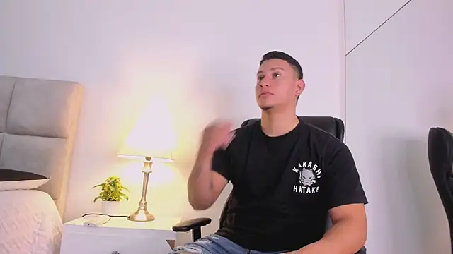 Chriss Diamond online show from July 22, 2026, 7:49 pm