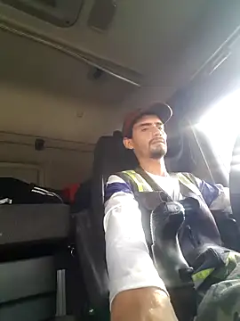 colombianoenchile online show from April 18, 2026, 8:42 pm