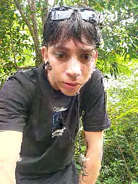 Snapshot of smokeBlast chatting on April 3, 2026, 5:30 pm smokeBlast online show from April 3, 2026, 5:30 pm