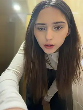 Snapshot of AnitaFly chatting on July 12, 2026, 9:10 am AnitaFly online show from July 12, 2026, 9:10 am