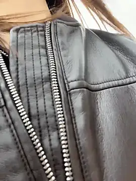 AnitaFly online show from April 23, 2026, 10:44 am