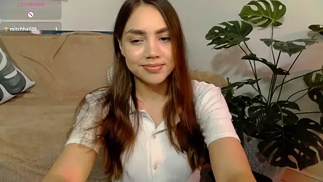 NebulaaHaven online show from April 28, 2026, 5:39 pm