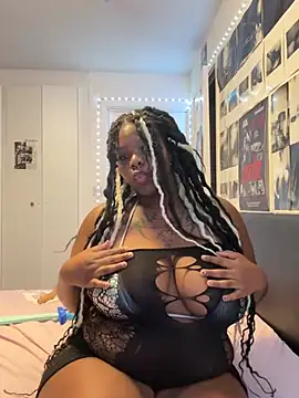 Snapshot of Nyla_xox chatting on June 5, 2026, 8:47 pm Nyla xox online show from June 5, 2026, 8:47 pm