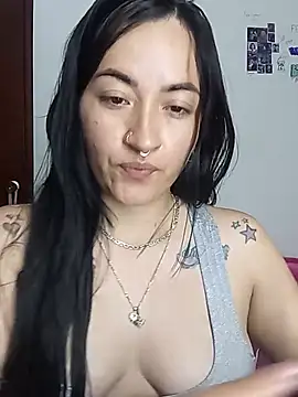 Snapshot of kimberly_peter chatting on July 25, 2026, 9:32 pm kimberly peter online show from July 25, 2026, 9:32 pm