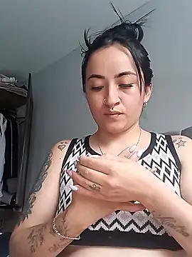 Snapshot of kimberly_peter chatting on July 14, 2026, 8:15 pm kimberly peter online show from July 14, 2026, 8:15 pm