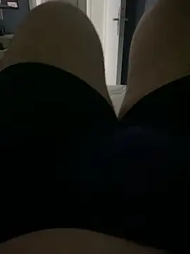 safadogggg online show from March 29, 2026, 4:03 am