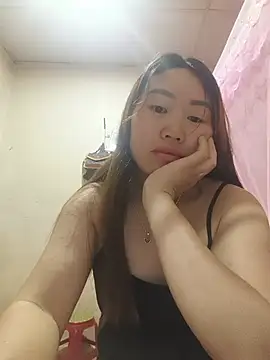 Snapshot of he-se-kin chatting on July 2, 2026, 11:33 pm he-se-kin online show from July 2, 2026, 11:33 pm