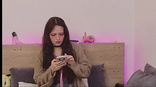 Sweet Alice S online show from April 25, 2026, 9:45 am