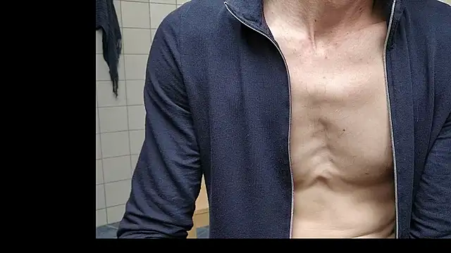 Luca Sweet online show from March 26, 2026, 1:20 pm