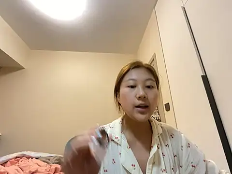 tutu512 online show from April 19, 2026, 2:51 pm