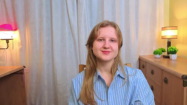 VickieTennis online show from April 2, 2026, 7:42 pm