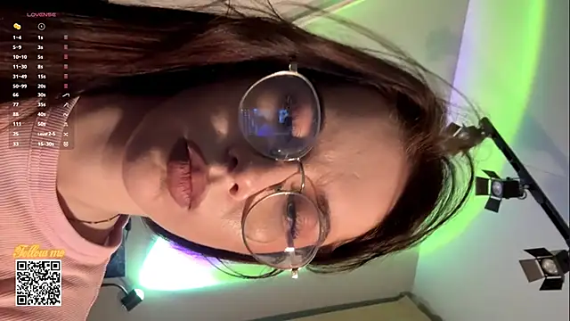 Snapshot of DorothyJones chatting on April 5, 2026, 6:14 pm DorothyJones online show from April 5, 2026, 6:14 pm