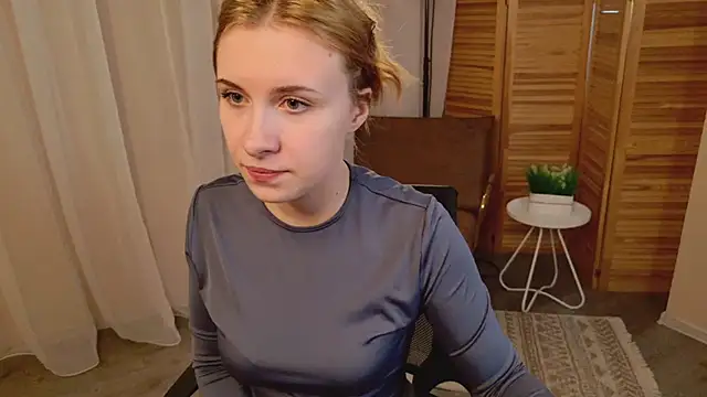 miraiakik online show from April 22, 2026, 1:18 pm