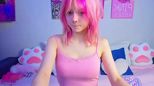 PerryKitty online show from July 17, 2026, 2:36 pm