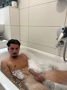 Snapshot of fuckkboy11 chatting on March 25, 2026, 6:40 pm fuckkboy11 online show from March 25, 2026, 6:40 pm