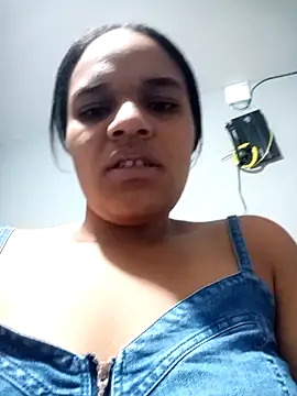 sexybronwgirl online show from April 5, 2026, 5:14 am