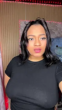 Snapshot of Saraa_M chatting on July 11, 2026, 3:45 pm Saraa M online show from July 11, 2026, 3:45 pm