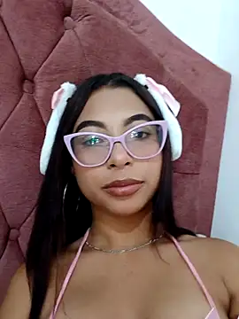 Snapshot of KatanaRose_ chatting on April 1, 2026, 3:19 am KatanaRose online show from April 1, 2026, 3:19 am