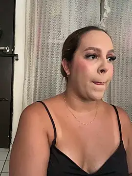 Snapshot of victoria_luxx_ chatting on March 26, 2026, 10:40 pm victoria luxx online show from March 26, 2026, 10:40 pm